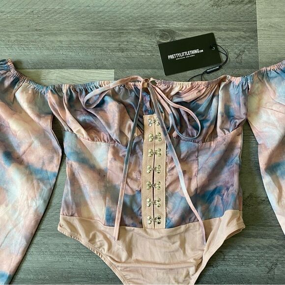 PrettyLittleThing Bodysuit NEW Renaissance Cloud Print Corset Closure US 2 - Picture 4 of 11